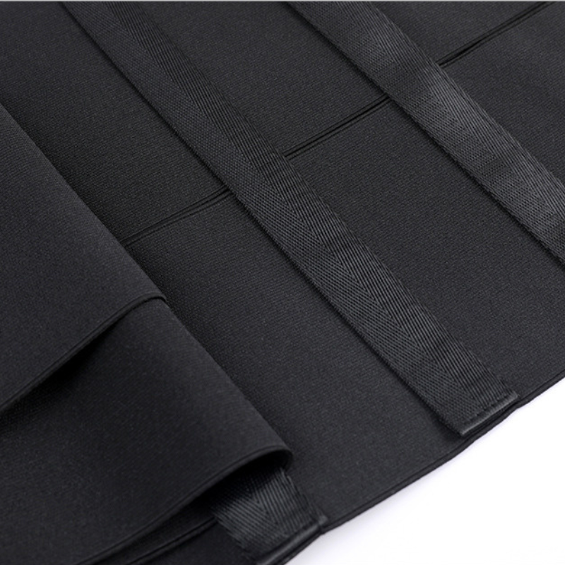 tissu gainant d'une gaine corset noire