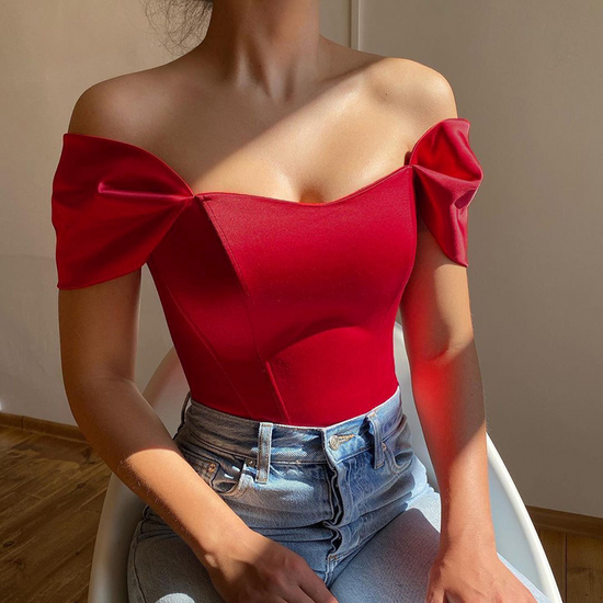 corset rouge en satin  pour femme