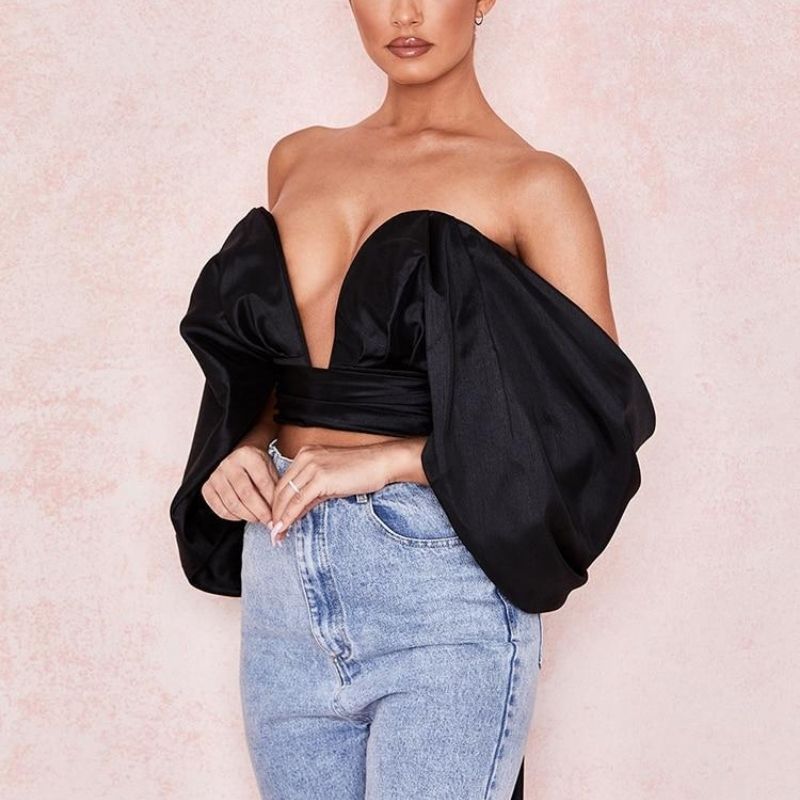 femme avec un Corset bustier mariage noir| Maison du Corset