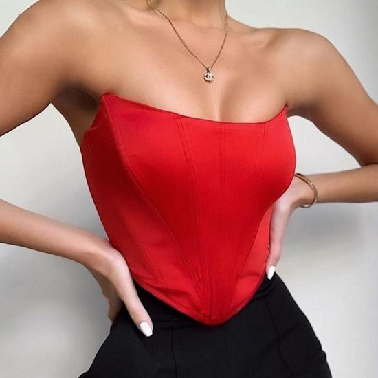 un bustier corset de couleur rouge