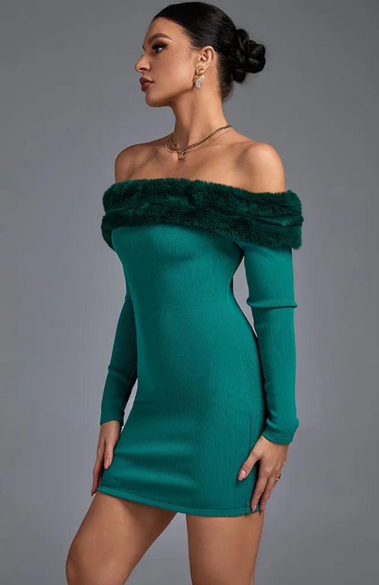 une courte robe corset bustier de couleur verte