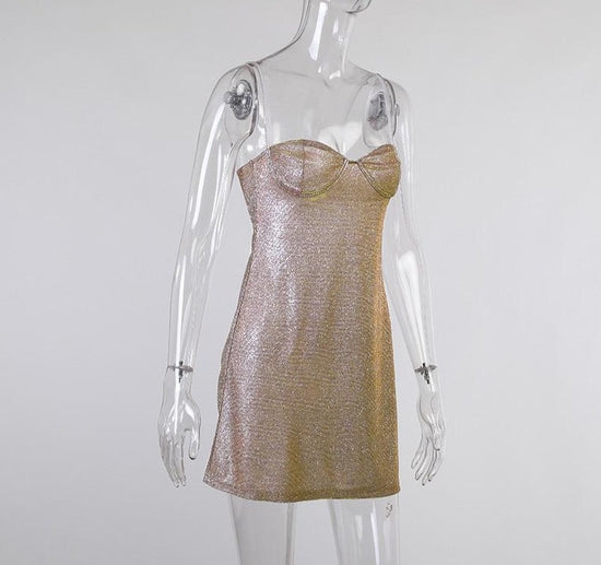 robe courte corset sur mannequin en plastique 